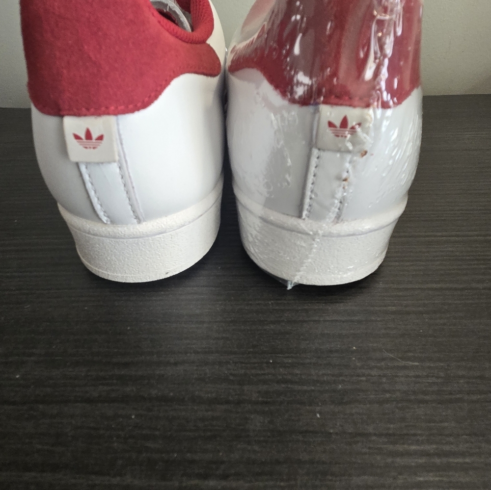 Adidas Superstar Men’s Size 11 ID1371 White Red Embroidered 3 Stripes NEW - Picture 5 of 9